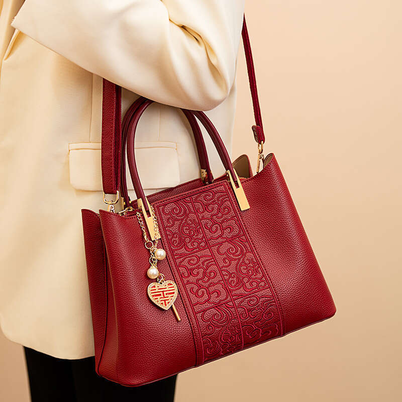 Tote National Style Embroidered Red Large Capacity Handbag Bride Wedding Gift For Middle Aged Women Mom Cheongsam Bag