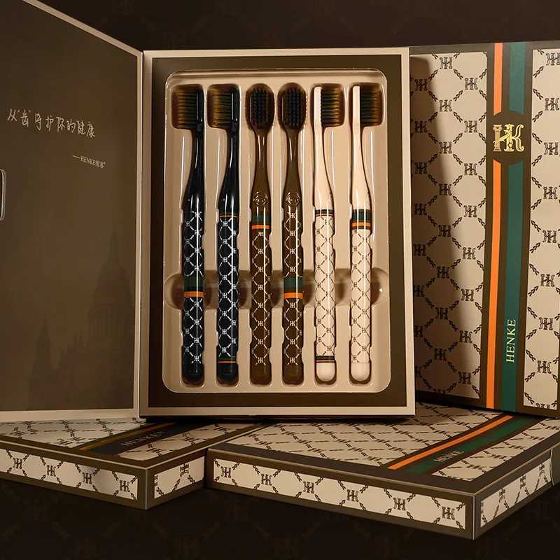 This 6-piece luxury-inspired toothbrush gift set, with ultra-fine neutral bristles and a stylish wide-head design, is perfect for adult home use.T2603
