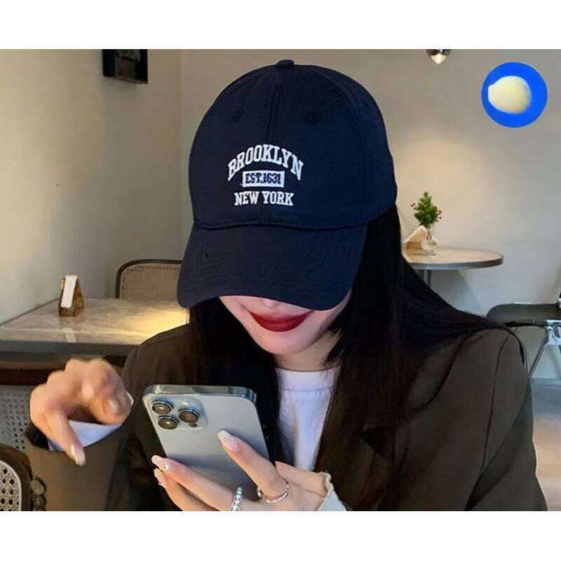 1Fashionable All-Match Letter Embroidery Casual Universal Sun-Proof Men's and Women's Outdoor Fashion Baseball Cap Y260304