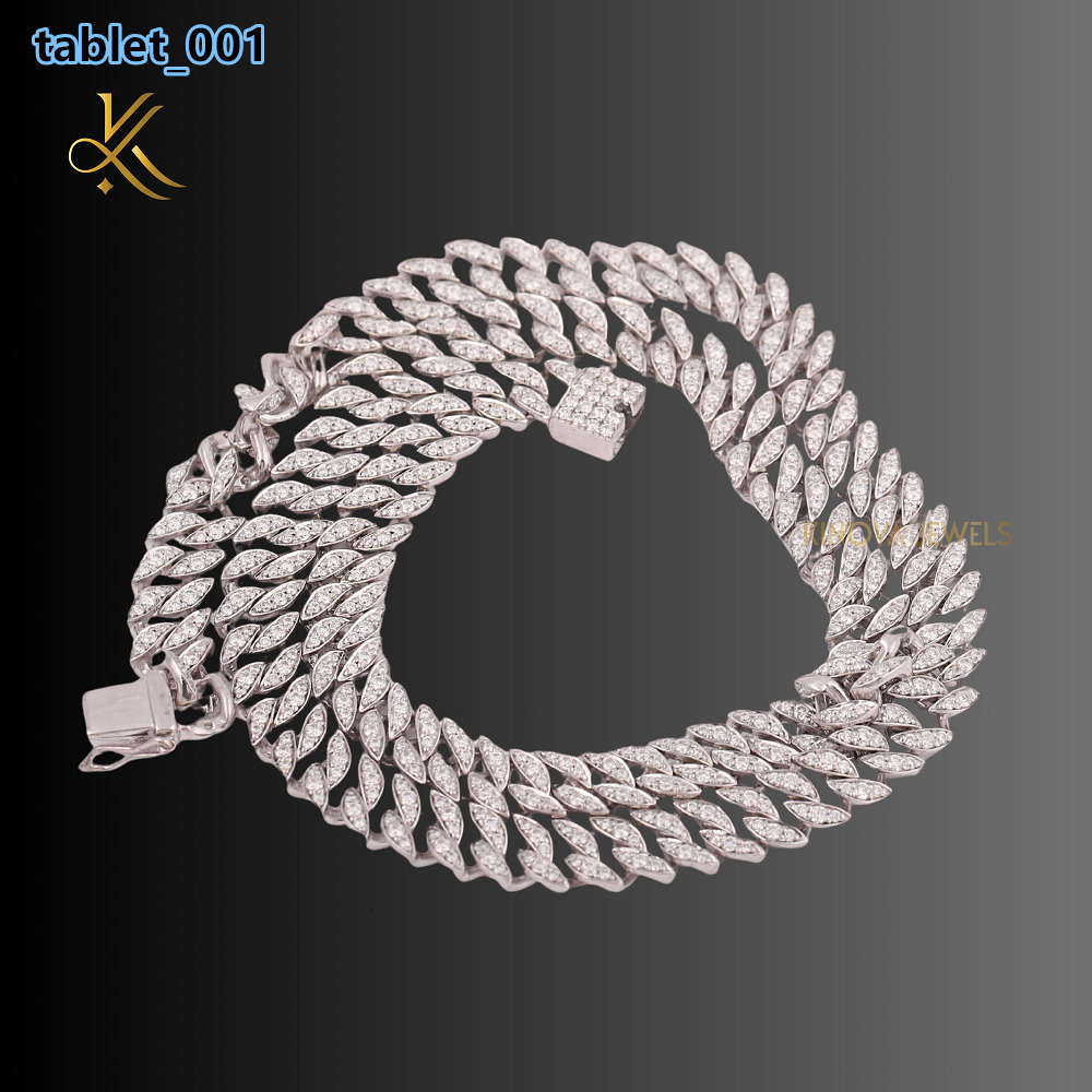 Bold Hip Hop Neck Chain With Radiant Moissanite Diamond Inspired Brilliance For Eye Catching Streetwear Modern Jewelry Appeal