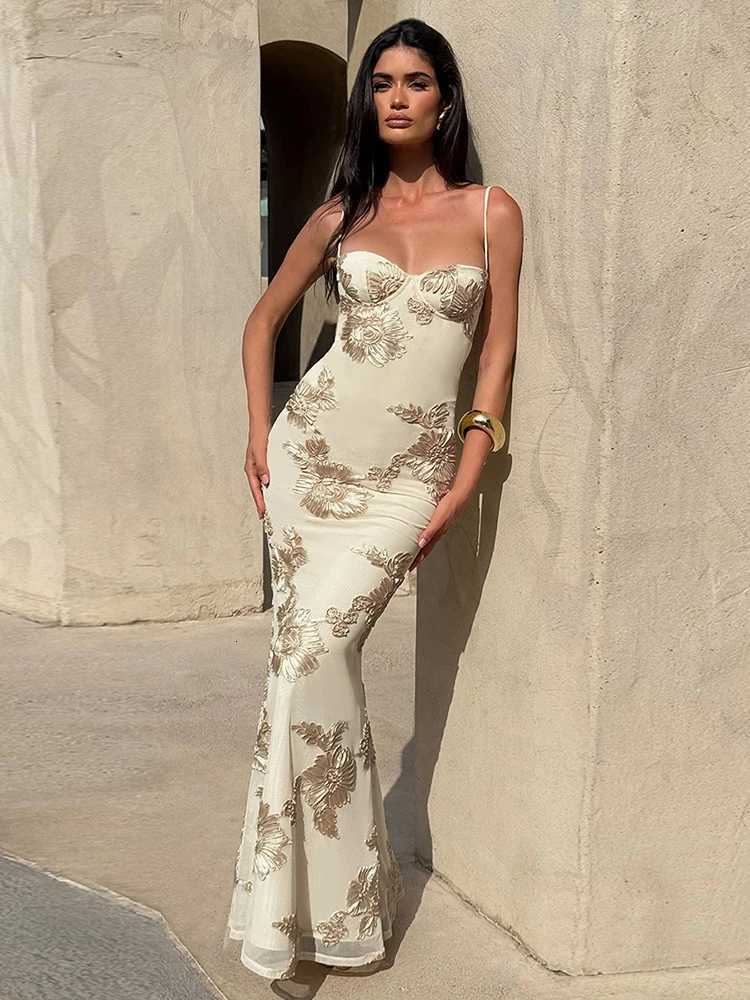 Weird Puss Flower Embroidery Maxi Dress Women Low-Neck Cross Bandage Backless Summer Street New Trend Skinny Elegant Vestidos X260306