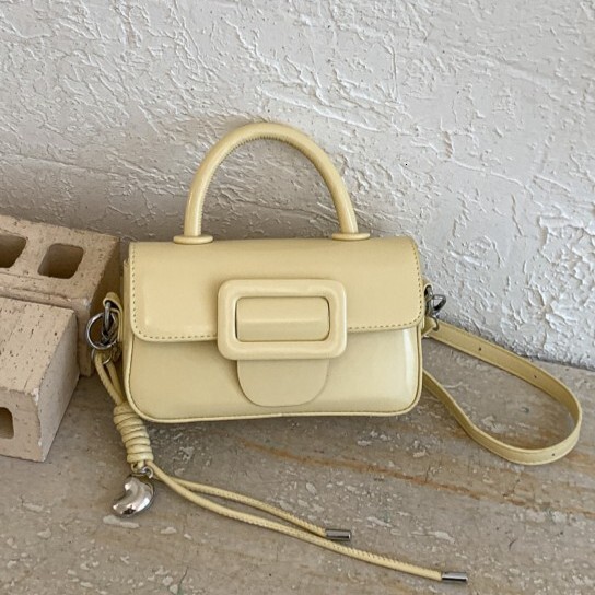 High end retro small square handbag, a new niche shoulder bag and crossbody bag designer bag suitable for women's daily commuting