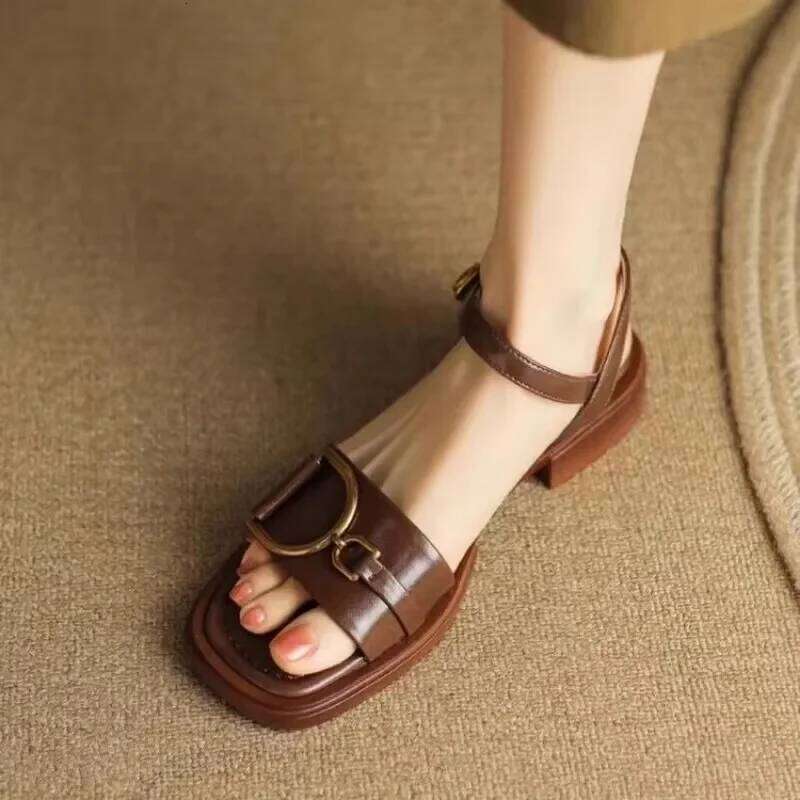 2025 Summer New Flat Bottom Roman Buckle Sandals with Non Slip Rubber Soles Fashion Women's Shoes