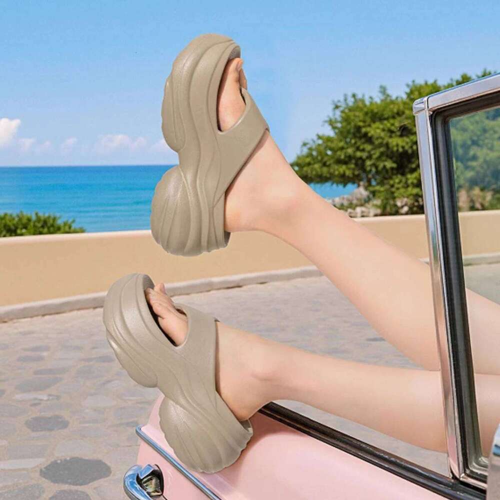 Women's Clip Toe Platform Flip Flops Summer Lightweight Soft EVA Slippers for Women Thick Sole Non Slip Beach Shoes Slides