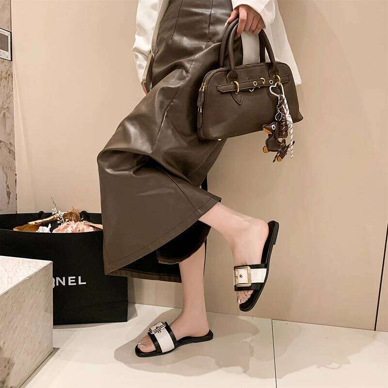 2025 Summer New Fashionable One Word Buckle Design Women's Comfortable Non slip Slippers Casual Flat Heeled Sandals