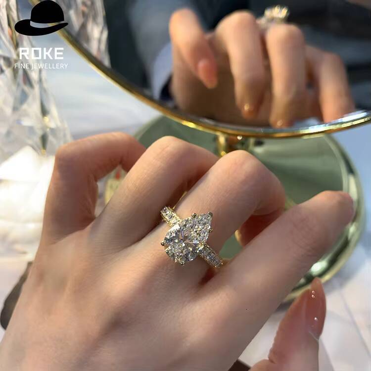 Pear-cut Lab-grown Diamond IGI Certified Prong-set Design Bespoke 9K-18K Gold 402ct Diamond Ring Bridal Jewellery Gift