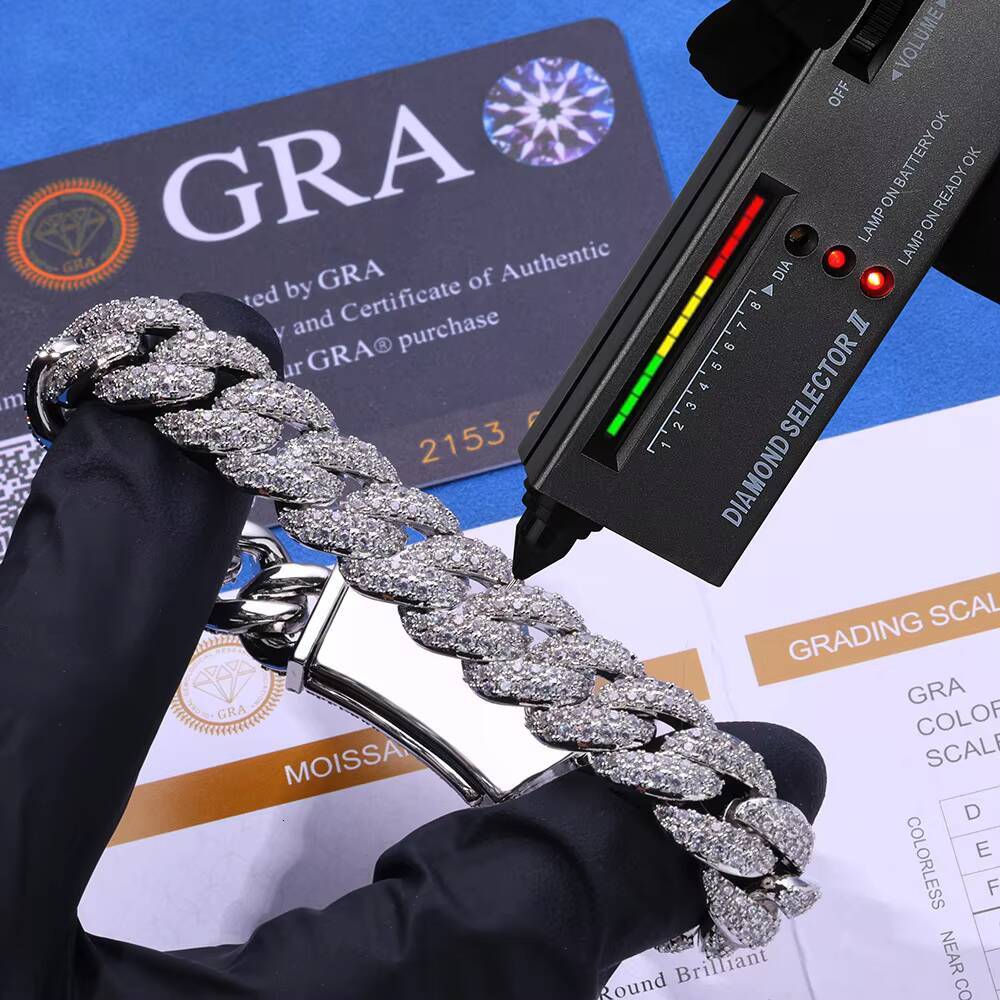 High Quality Hip Hop Style Bling Iced Out Pave Mens Link Chain Bracelets S925 Silver Moissanite Cuban Bracelet