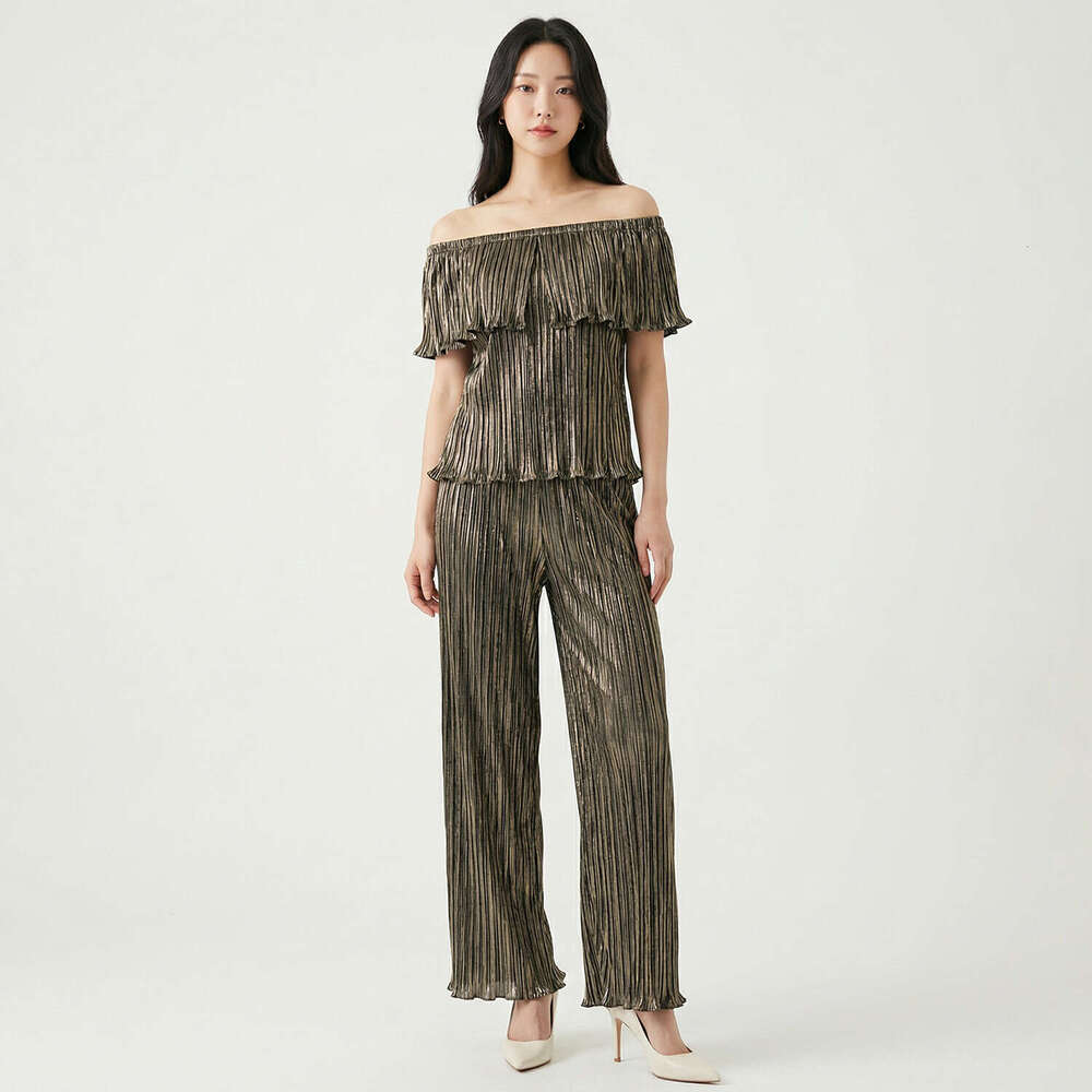 Off-shoulder ruffle suit for women, Korean-style gentle pleated one-shoulder short-sleeve top and wide-leg Designer pants two-piece set