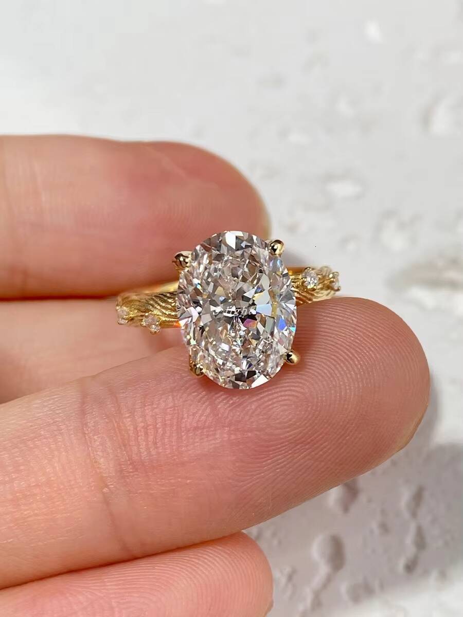 Oval Cultivated Diamond Prong Setting 18K Gold Lab Synthesis Handmade High-end Womens Pigeon Egg-shaped Ring