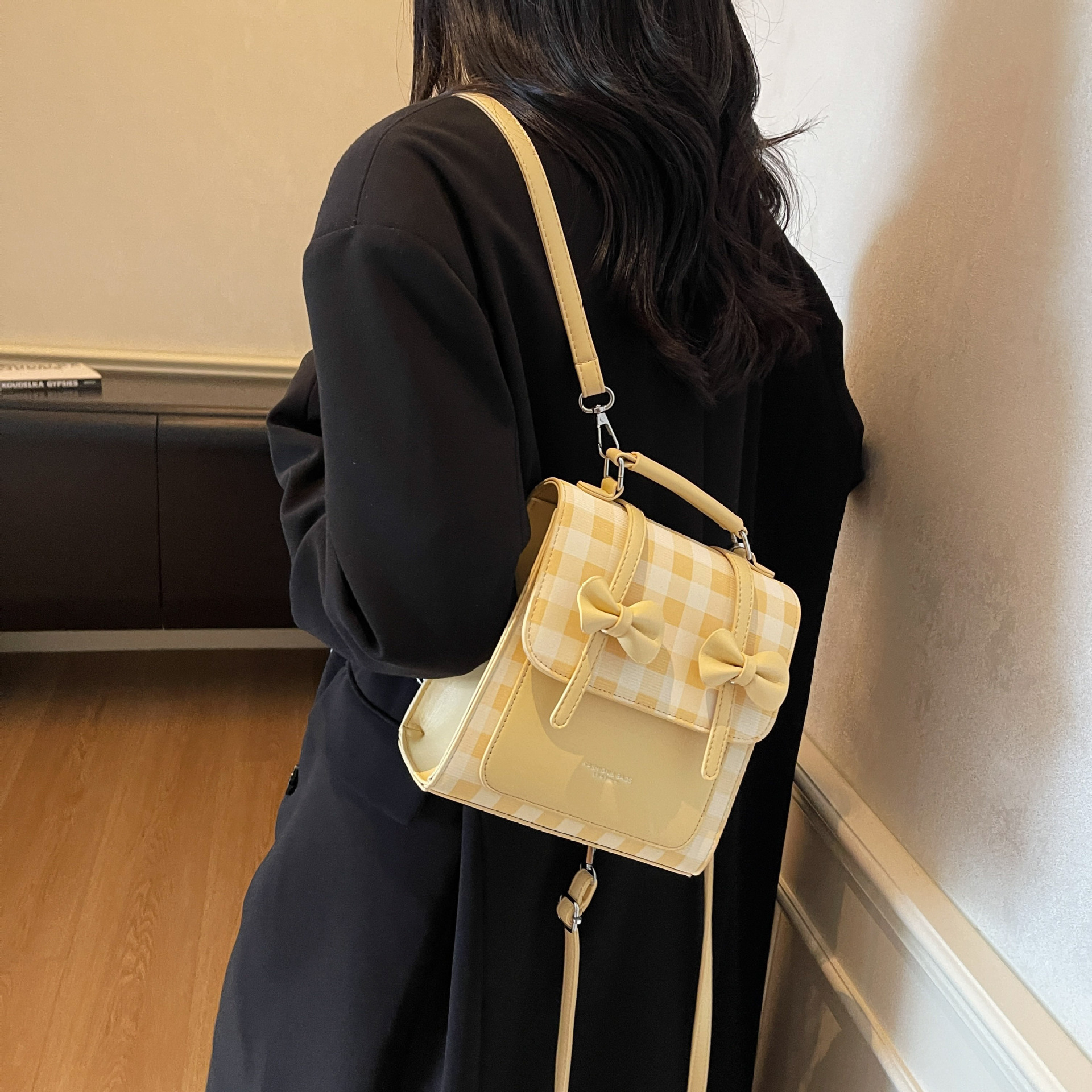 Korean Fashion Academy style Commuting Backpack for Women, New Fashion Bow Handbag, Fresh Backpack, Shoulder Bag, Designer Bag
