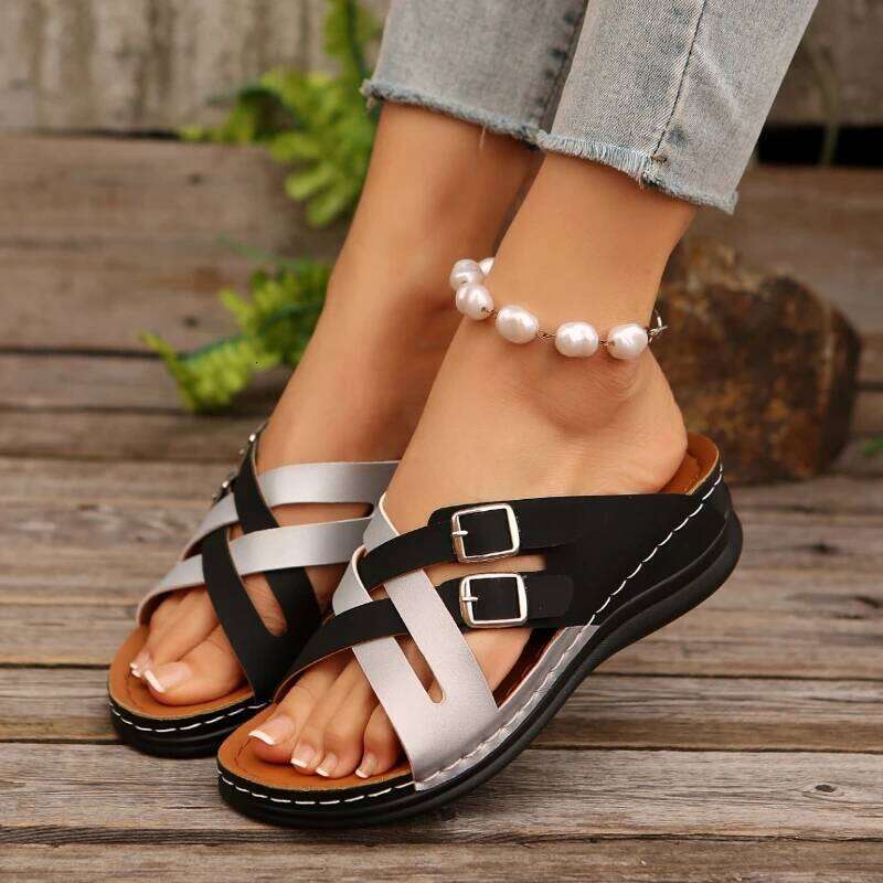 2026 New Women's Double Buckle Design Fashionable Hollow Leisure Beach Color blocked Sandals
