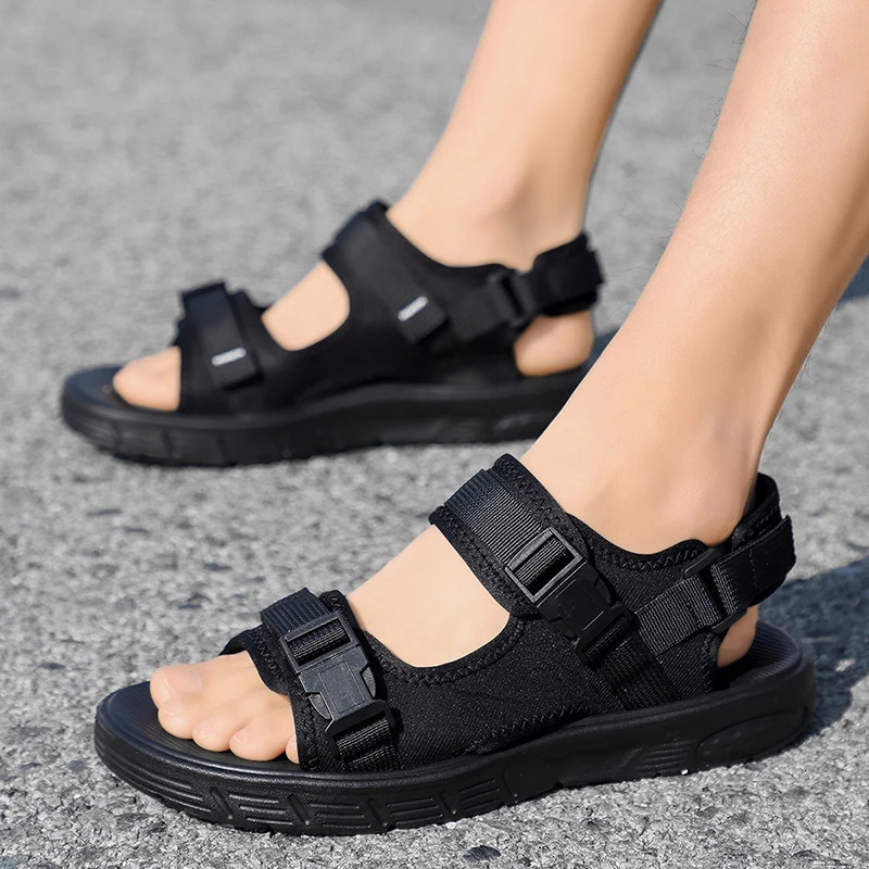 A Pair of Mens Sandals Summer Trendy Sports Outer Wear Non-Slip Wear-Resistant Soft-Soled Driving Cool Beach Shoes for Men 260304