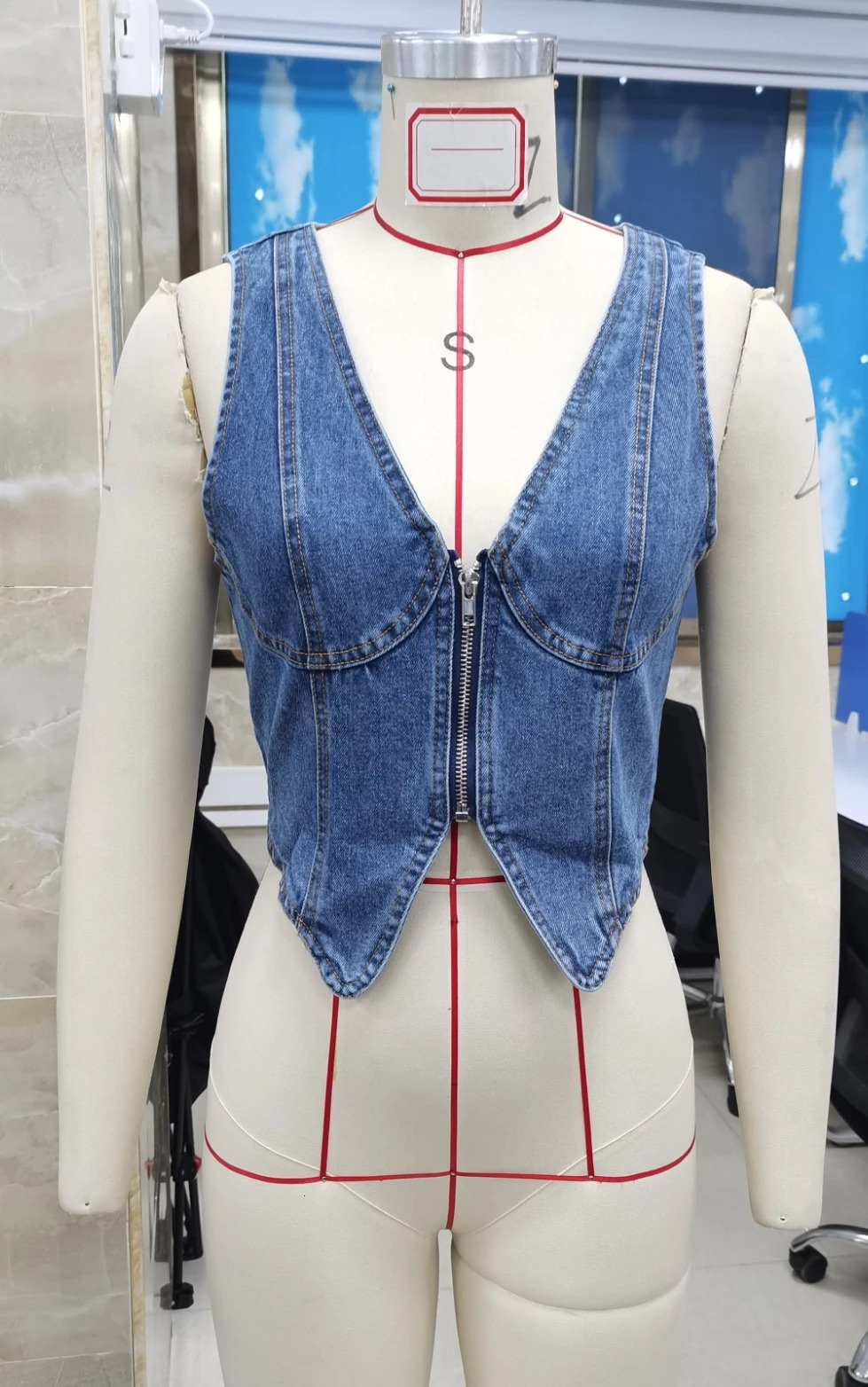 Denim Vests Women Coat V Neck Zipper Sleeveless Vest Top Sexy Coats Y2k Streetwear Tops Jackets Elegant Club Work Summer 260304