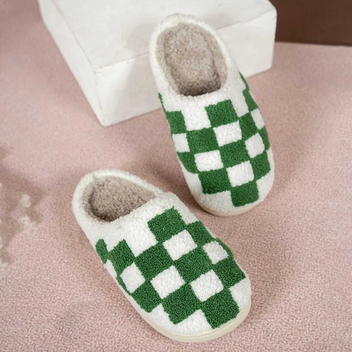 Winter Checker Board Classic Fashion Pattern Women Slippers Home Comfy Warm Soft Sole Indoor Plush Leisure Couples Bedroom Shoes S260305