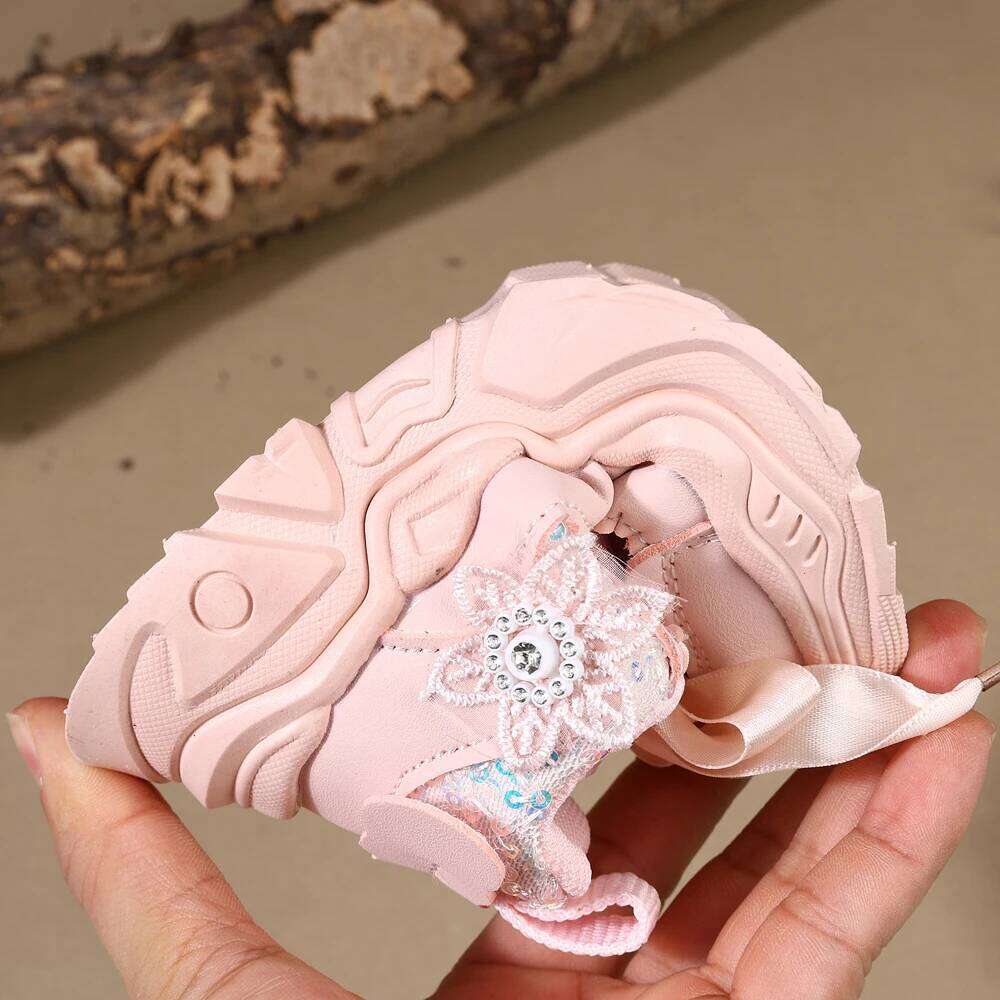 Children New Spring Toddler Girls Sport Shoes Bling Soft Sole Breathable Outdoor Tennis Fashion Kids Sneakers 26Y0304