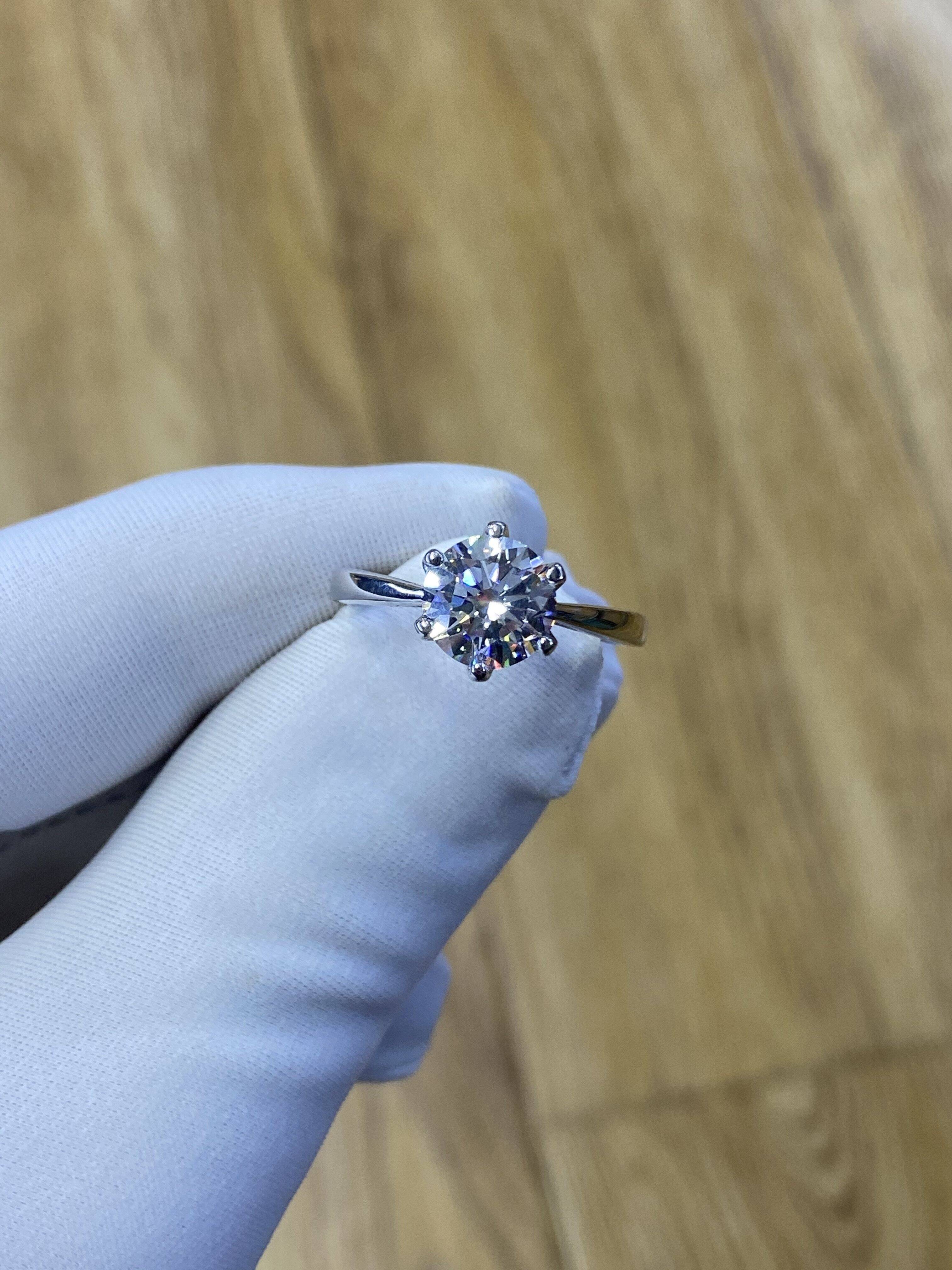 New 18K Solid Gold Round Cultivated Diamond Six-Prong Setting Womens Simple Luxury Ring Gift for Girlfriends Birthday