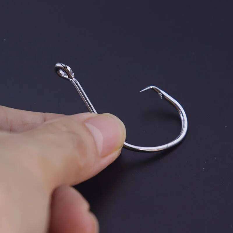 10pcs/lot Eye Hooks High Carbon Steel Flattened Bended Shank Strong Point Barbed Fishhooks For Fishing Trout Perch Bass S260305
