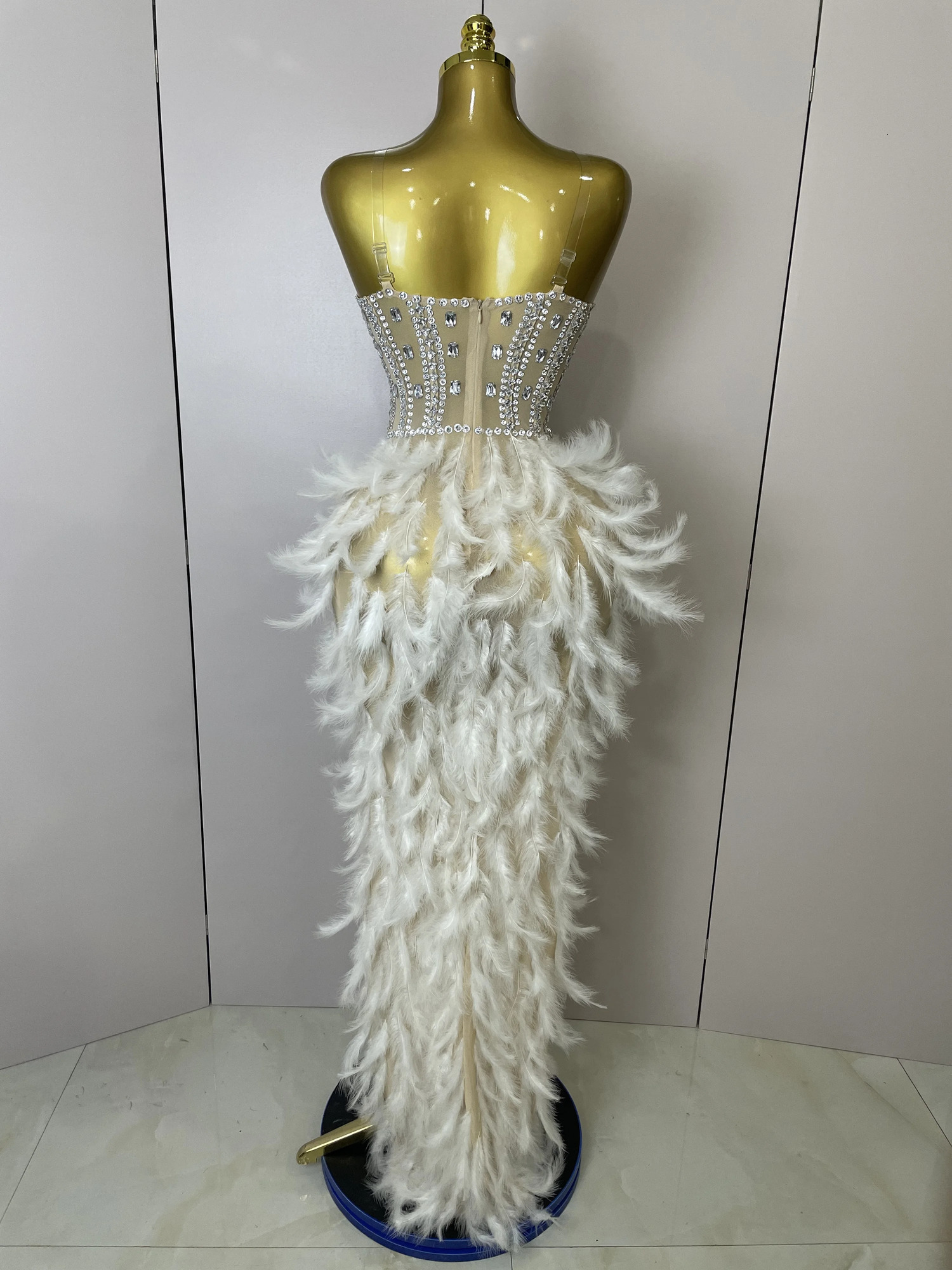 Stock Women Sexy Sparkly Rhinestone Mesh Feather Long Dress Elegant Evening Party Celebrate Birthday Performance Costume 260302
