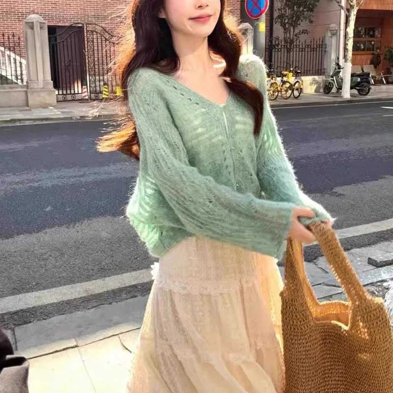 Spring Autumn Thin Hollow Out Cardigan Women Korean Style Green V-Neck Cropped Knitwear Ladies Streetwear Long Sleeves Sweaters M260306