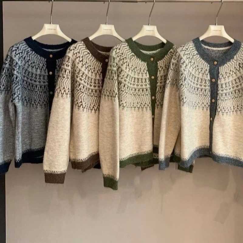 AOSSVIAO Retro Jacquard Knitted Cardigan Womens Autumn Winter Loose Long Sleeve O-neck Sweater Zipper Lapel Color Blocking Coat M260306