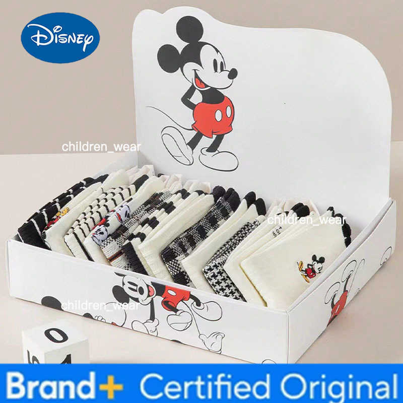 Disney 5 Pairs of Mixed Color Outfit New Cartoon Anime Pattern Womens Socks Soft Comfortable Exquisite College Style Womens Socks H260306