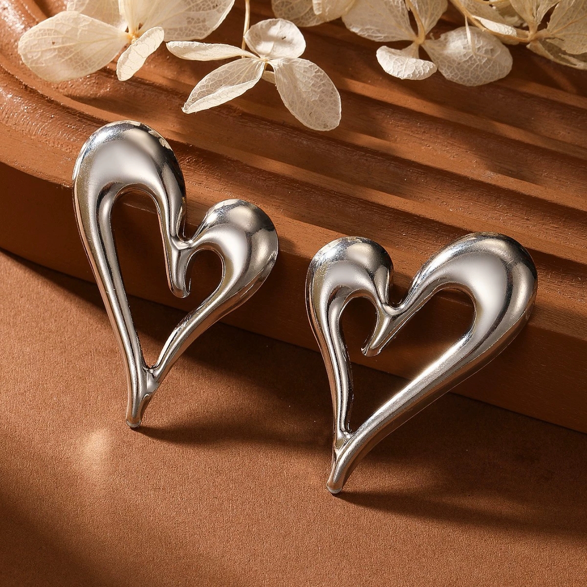 Chic Metallic Couple's Earring Set Featuring 'Love' Engraving