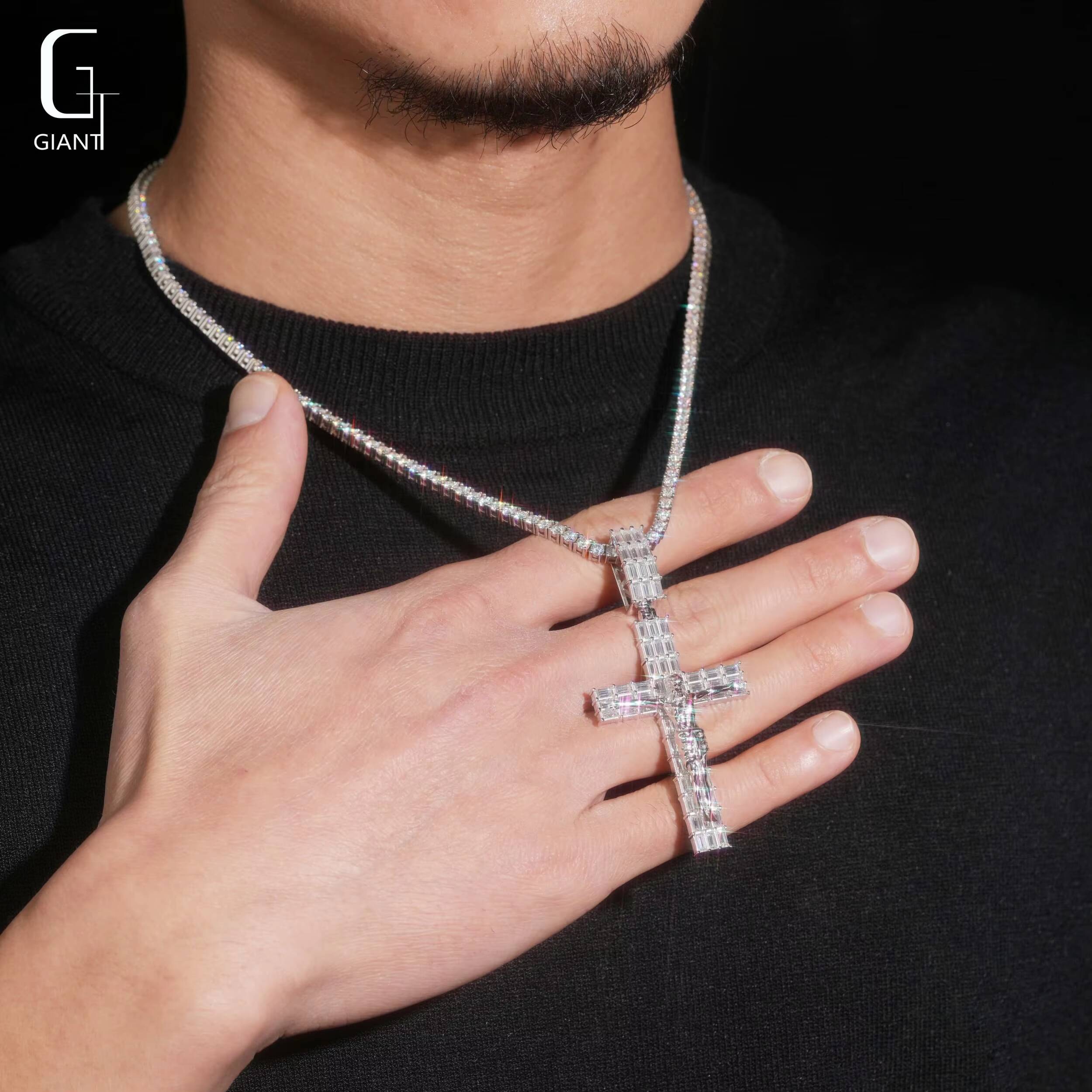 US Stock Pass Diamond Test VVS Cross Moissanite Pendants 925 Silver Charm Pendant Mens HipHop Iced Out Moissanite Pendants GRA