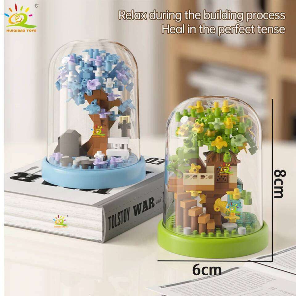 HUIQIBAO MOC Four season Mini Tree House with Display Box Model Micro Building Block Diamond Brick Toy for Children Desk Decor. Z260306