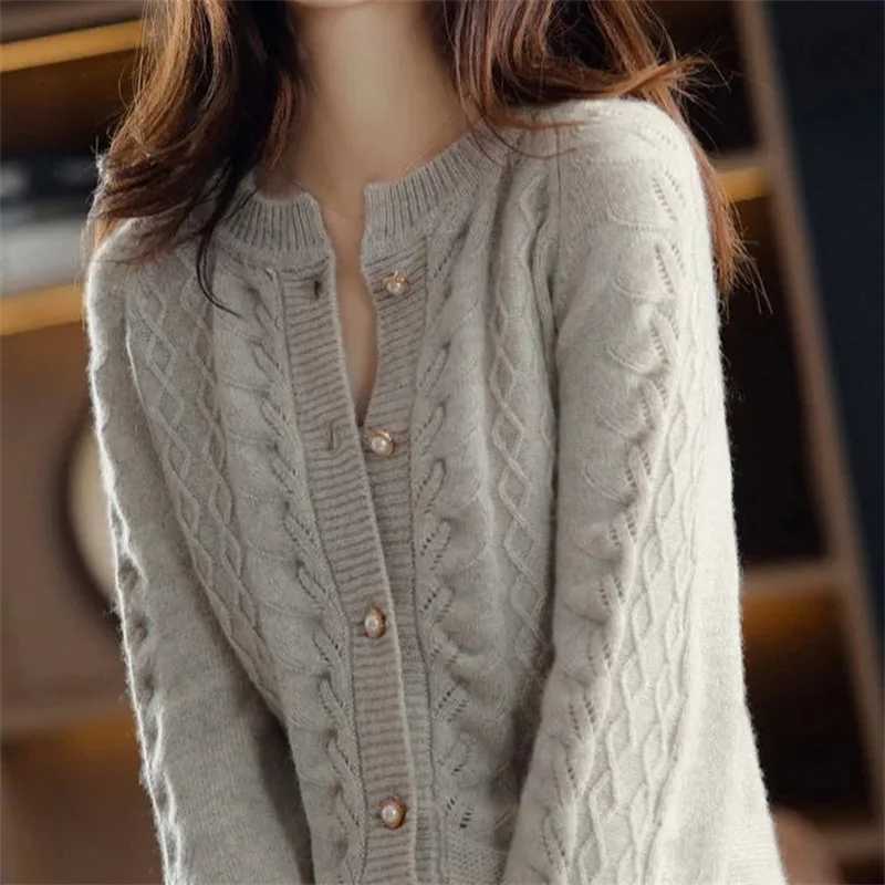 2024 Female Xiaoxiangfeng Cardigan Sweater Coat Spring Women Loose Round Neck Knitwear Jacket Lazy Wind Lady Knitting Outerwear M260306