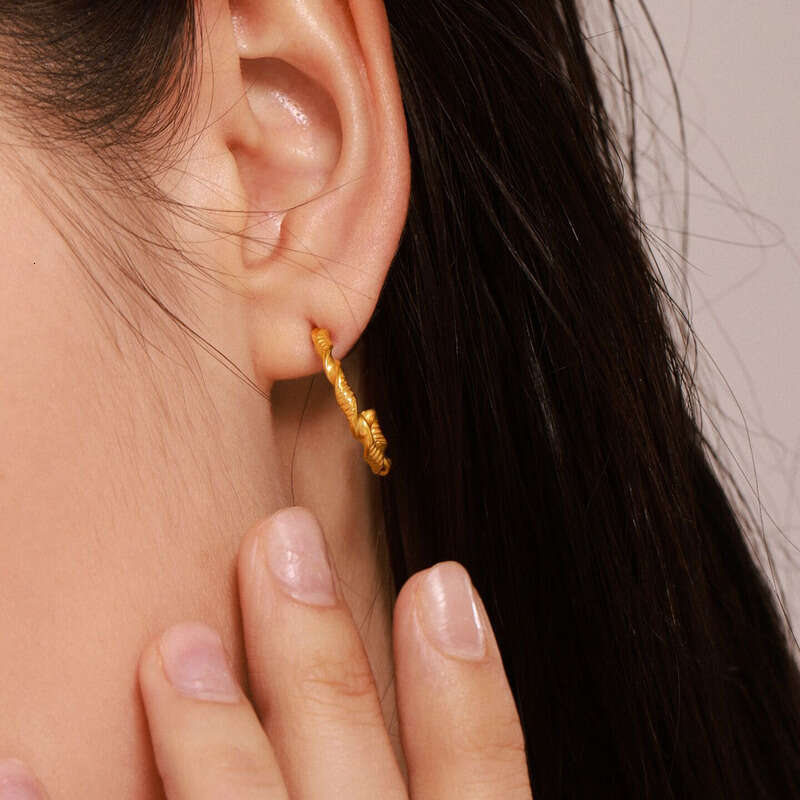 Women's Vintage Earrings: New Style C-shaped Twited Earring, In-tyle Simple Deign, Stainless Steel Plated With 18k Gold, Daily Minimalist Jewelry