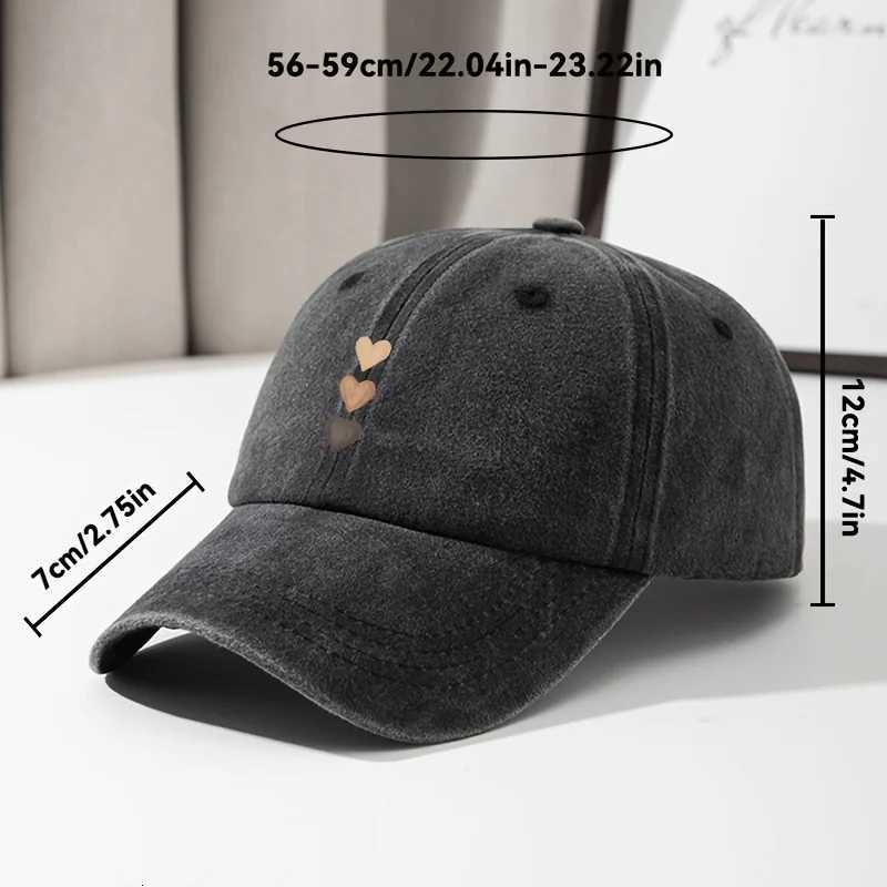 Comfortable style womens casual baseball cap with adjustable heart-shaped print design outdoor activities and sun protection S260306