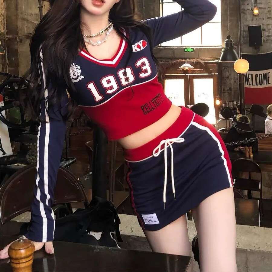 2025 Slim Fit Y2k Aesthetic Streetwear T Shirts Women American Retro Sexy Coquette Striped Patchwork Slim Tees E-girl Autumn Top