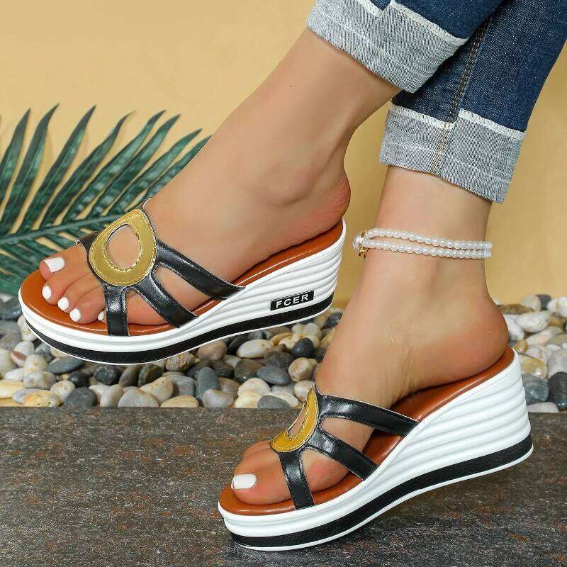 2026 Summer New Women's Open toed Slope Heel Fashion Casual Lightweight Sandals