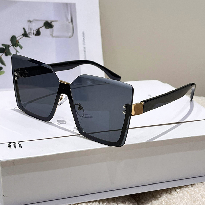 2026 Luxury New Designer Sunglasses European And American Half Ring Metal Sunglasses Outdoor Bicycle Sunglasses Trendy UV Protective Glasses Wholesale