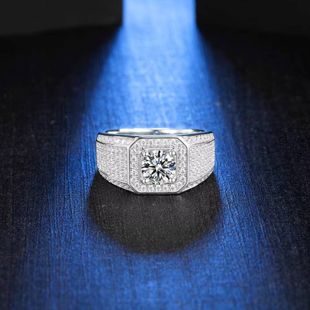 High Quality 925 Sterling Silver Band Mens Luxury 1Carat Moissanite Ring Mens for YiLun Manufacturer