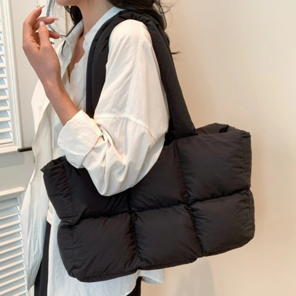 Women Tote Handbags Quilted Plaid Bag Retro Trendy Checkered Waterproof Shoulder Solid Color Winter Soft Large Capacity Bags 260228