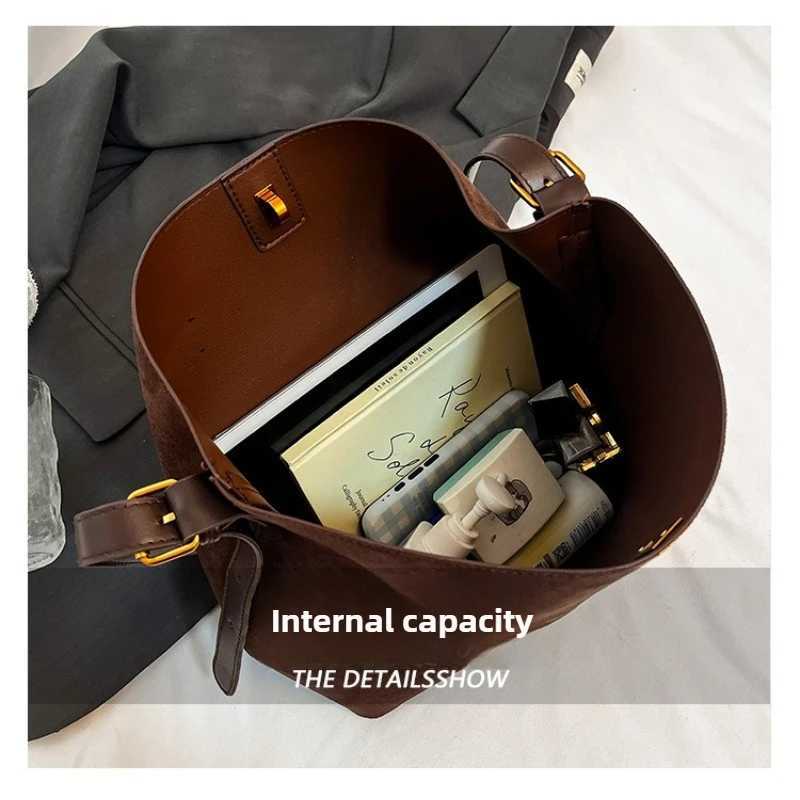 Autumn/Winter Bucket Bag Suede Fur Large Capacity Tote Bag for Women New Style Versatile Shoulder Crossbody Bag H260306