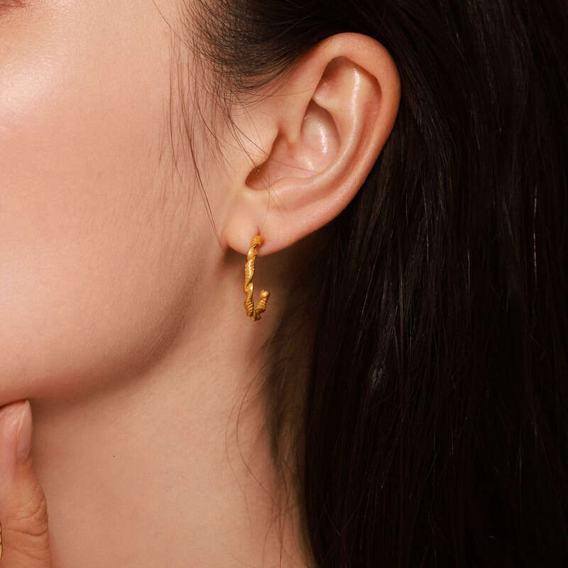 Women's Vintage Earrings: New Style C-shaped Twited Earring, In-tyle Simple Deign, Stainless Steel Plated With 18k Gold, Daily Minimalist Jewelry