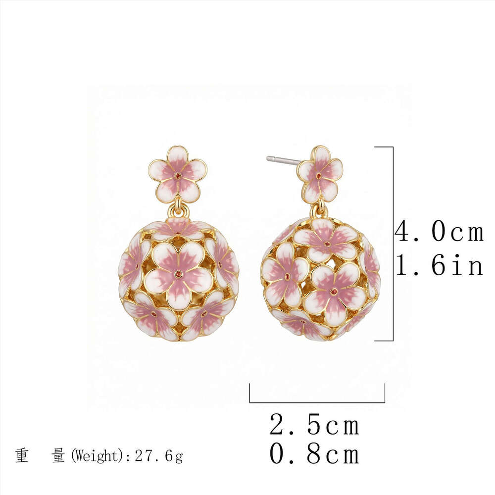 Qingdao Vintage Plant Design Earrings, Hollow Flower Ball, Fashionable Versatile, Sweet And Luxurious, High-End Feel For Women High-Quality