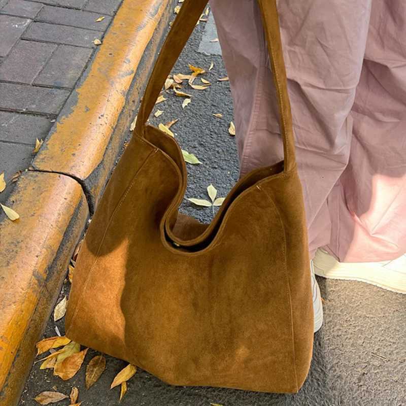 Women Large Capacity Shoulder Bag Suede Trendy Bag Fashion All-Match Bag for Daily Office Use Solid Color Handbag H260306