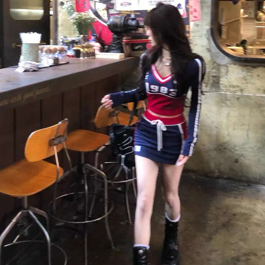 2025 Slim Fit Y2k Aesthetic Streetwear T Shirts Women American Retro Sexy Coquette Striped Patchwork Slim Tees E-girl Autumn Top