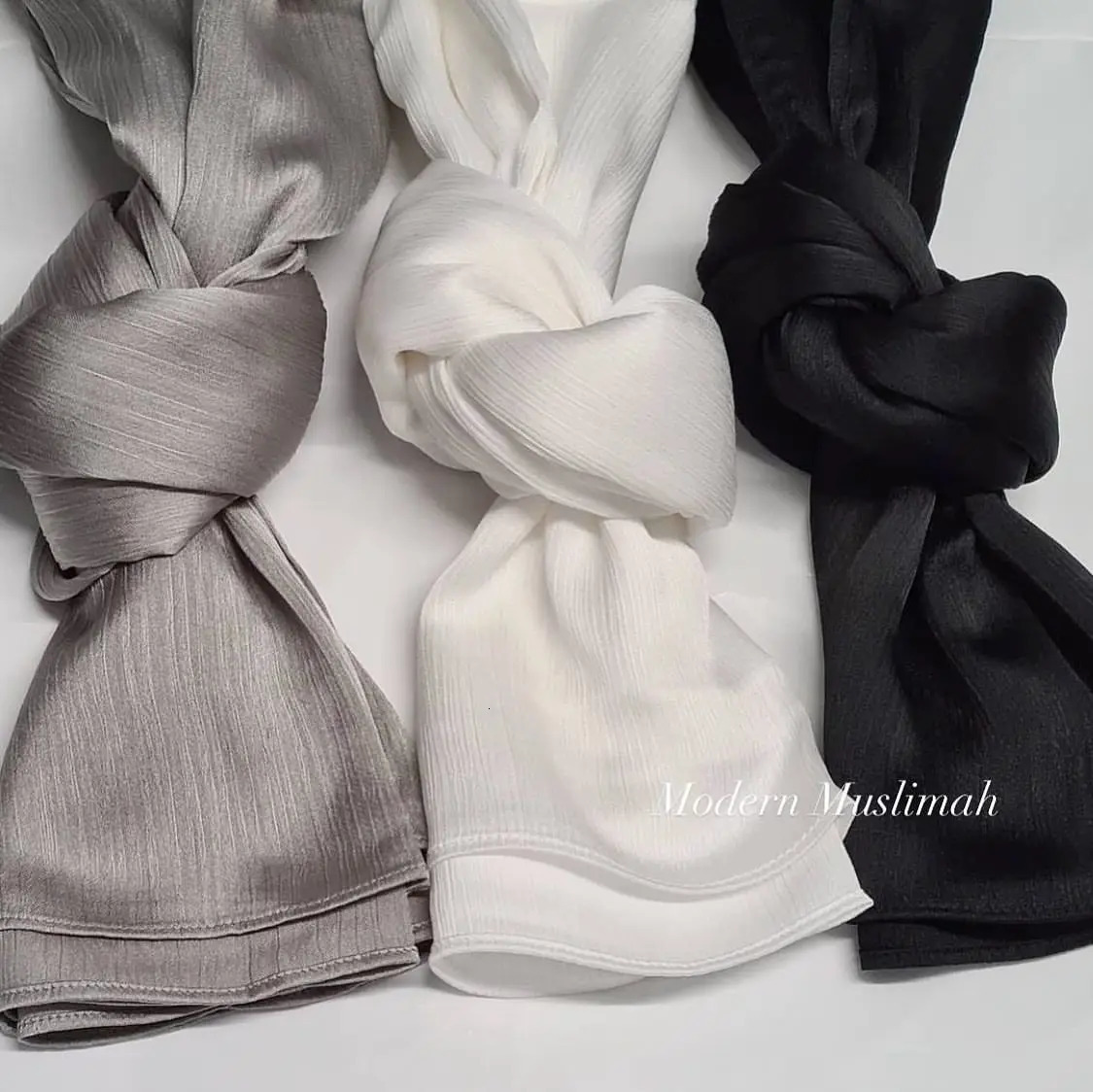 Premium Satin Crinkle Hijab Scarf Chiffon Shawl Plain Muslim Women Hijabs Breathab Islam Women Turban Pleated Scarf Ramadan 260304