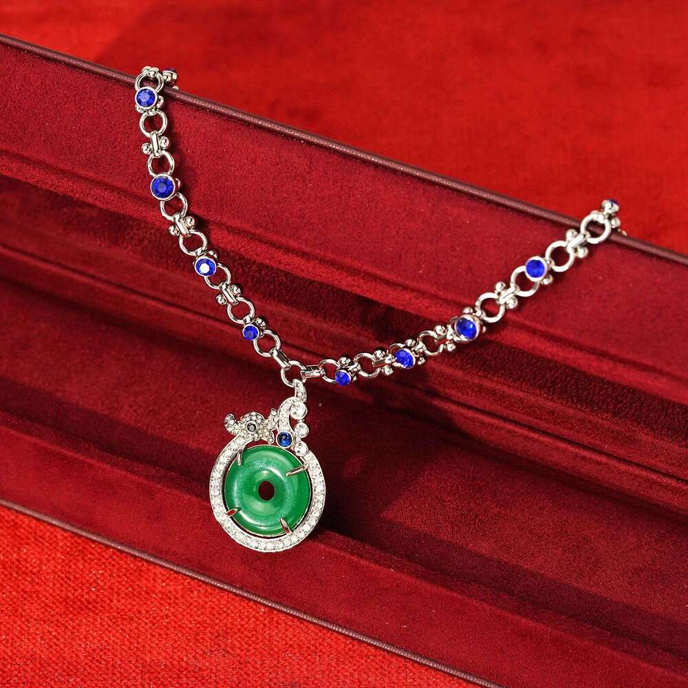Vintage Chalcedony Peace Pendant Necklace Light Luxury Fashion Zircon Inlay Niche Design With High-End Feel High-Quality
