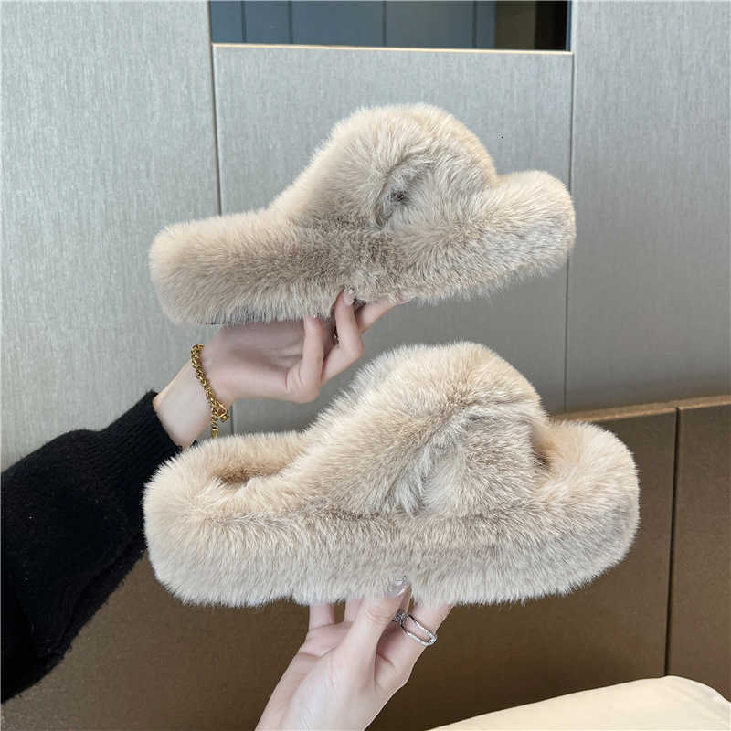 Fluffy Slippers for Women Outdoor Wear Spring and Summer Ins Style Home Cross Thick Sole Height Increasing Petite Autumn and Winter Cotton Slippers S2