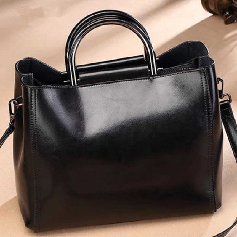 2026 Split Leather Womens Handbag Soft Cowhide shoulder bag for women Commuting Large capacity outdoor crossbody bag tote H260306