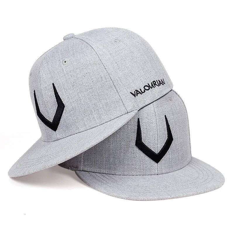 High quality Unisex Simple grey V 3D pierced Embroidery Bill Hip-Hop Hats Outdoor Adjustable Casual Baseball Caps Sunscreen Hat Y260304