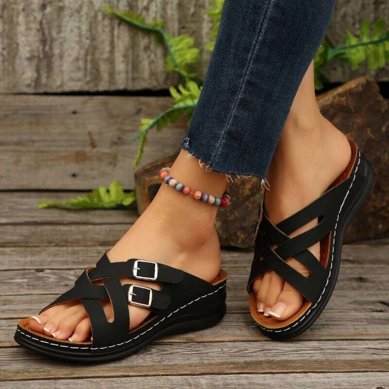 2026 New Women's Double Buckle Design Fashionable Hollow Leisure Beach Color blocked Sandals