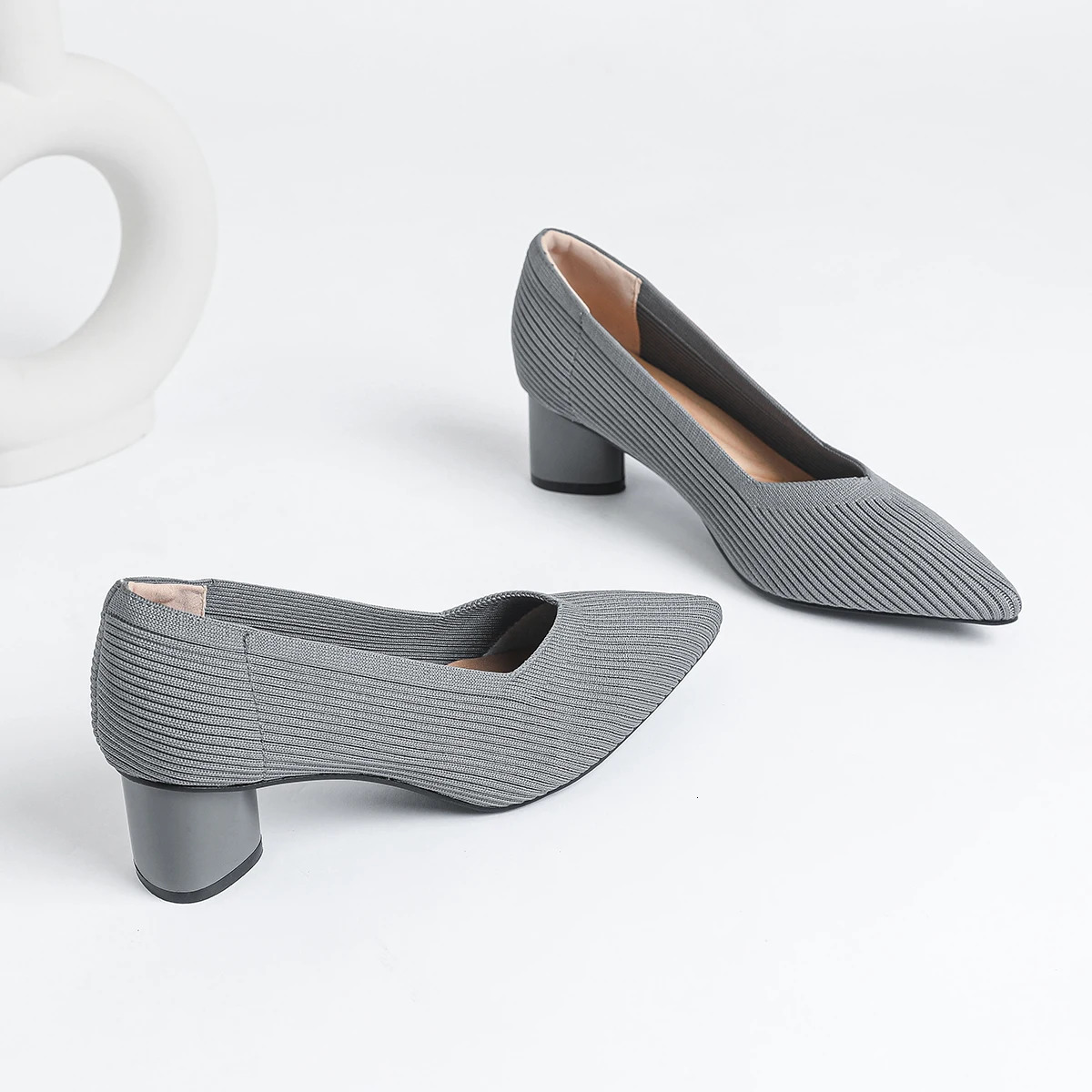 Womens high heels pointed knit breathable and comfortable shoes 5cm high for autumn 260306