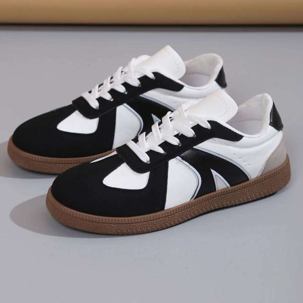 New Fashionable Women's Comfortable Sports 2025 Spring and Autumn Large Size Casual Flat White Shoes for Women