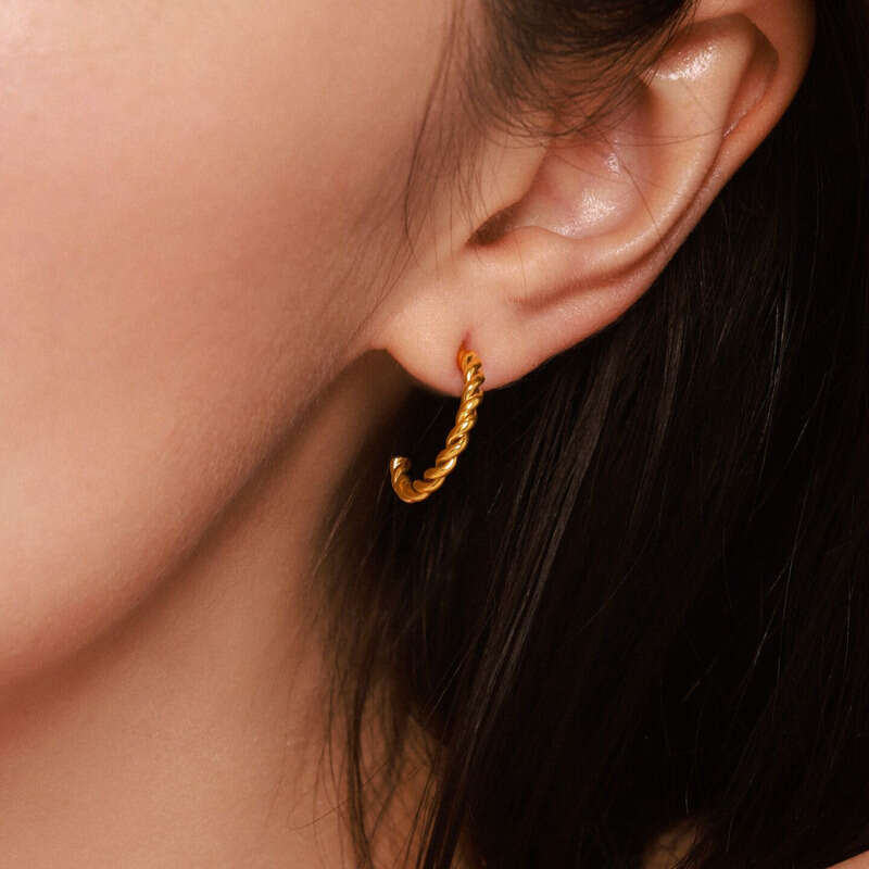 Women's Vintage Earrings: New Style C-shaped Twited Earring, In-tyle Simple Deign, Stainless Steel Plated With 18k Gold, Daily Minimalist Jewelry